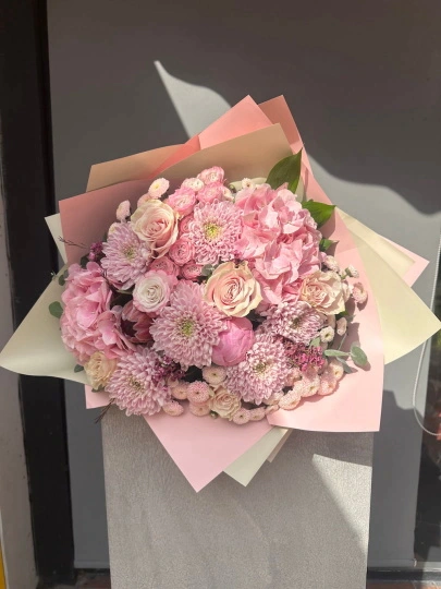 Serenity Pink Buket