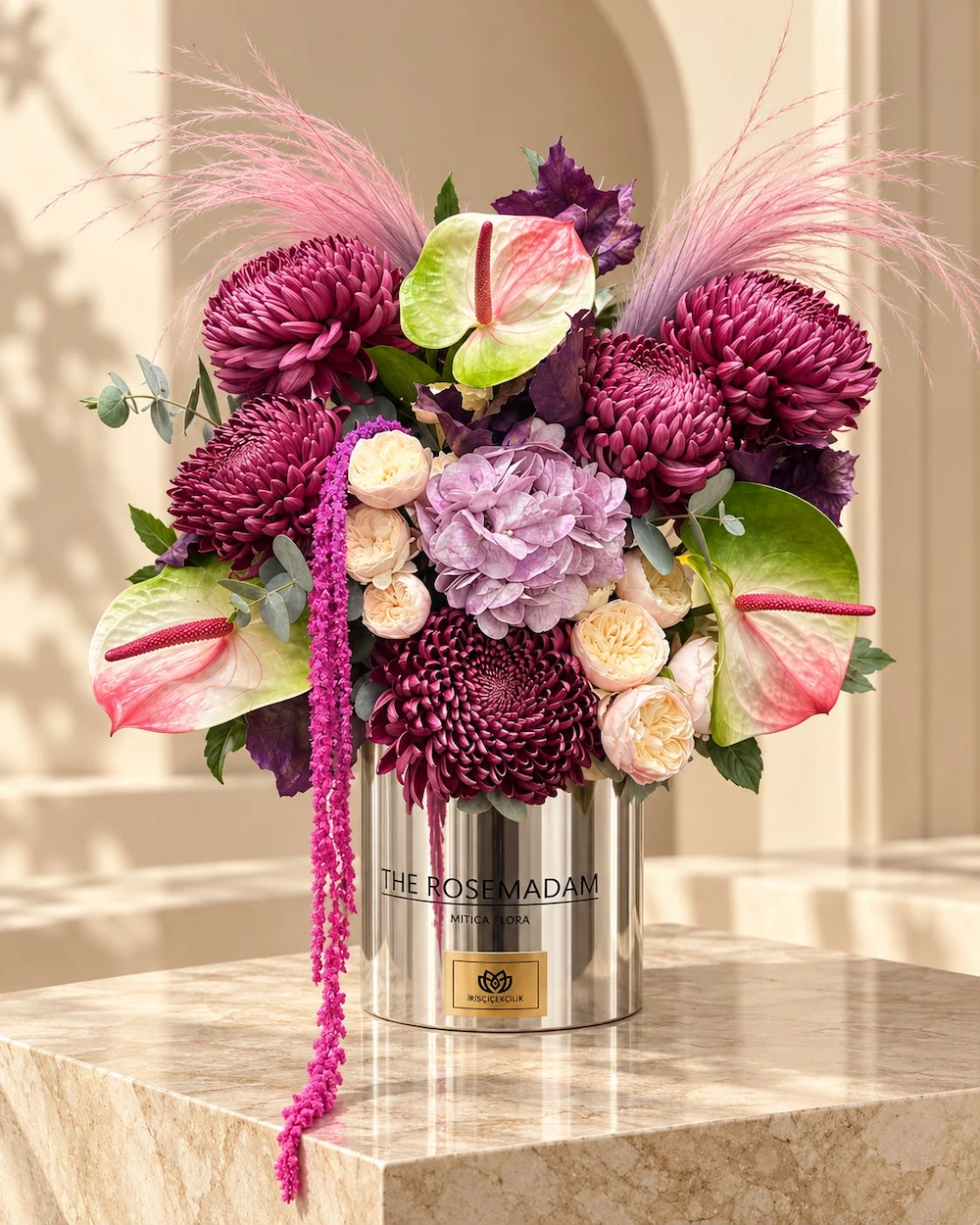 Plum Elegance Kutu Aranjmanı