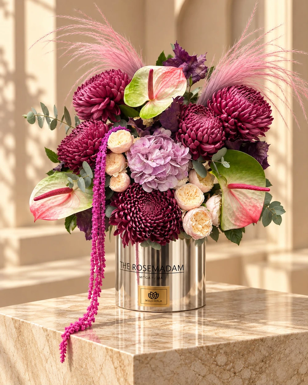 Plum Elegance Kutu Aranjmanı