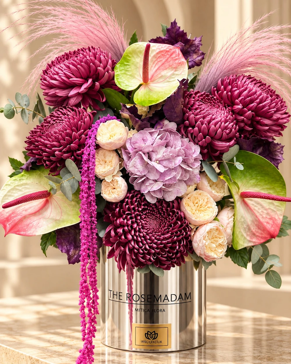 Plum Elegance Kutu Aranjmanı